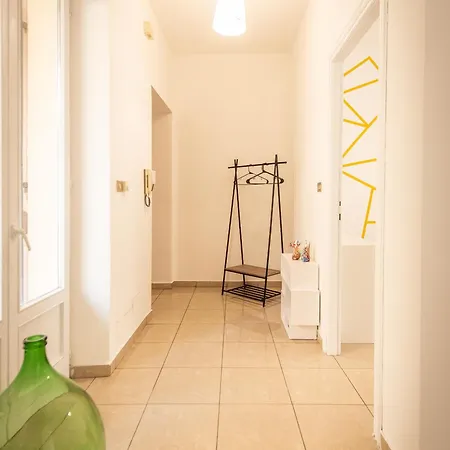 Easy Near The Mole Apartamento *